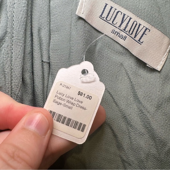 NWT Lucy Love Green V Neck Cold Shoulder Ruffle Accent Potion Wrap Dress S - Picture 2 of 11